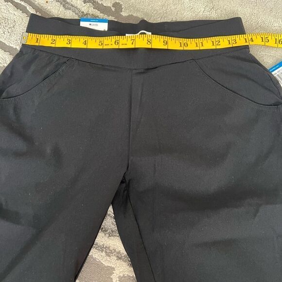 Columbia Women’s Pull-On Active Fit Capri Pants Black - Picture 9 of 10